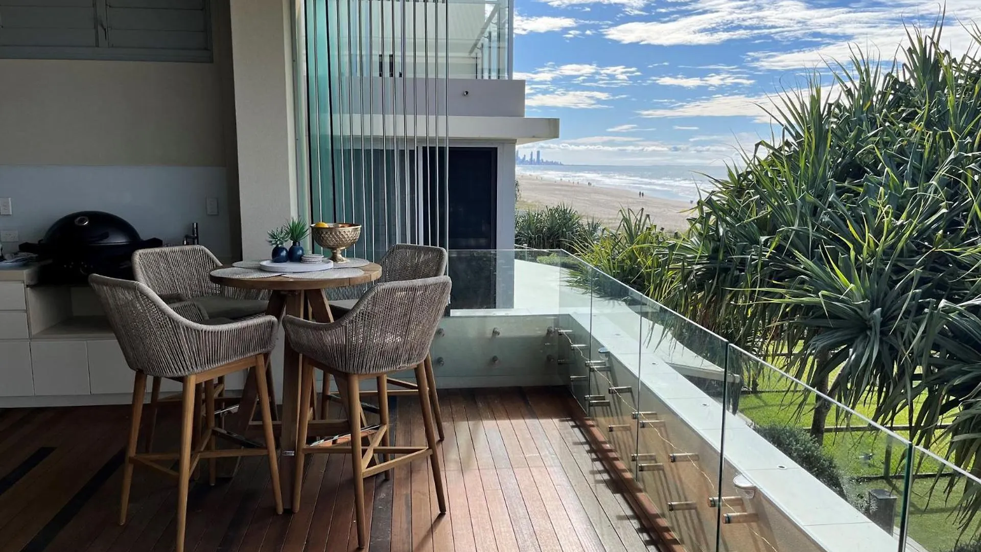Beachfront Bliss Gold Coast 0*,  Australia